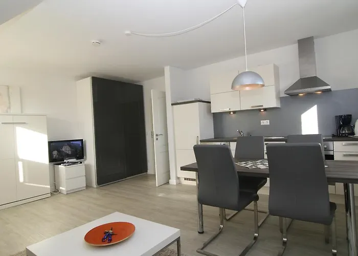 Haus Schoessler, Whg 1 *